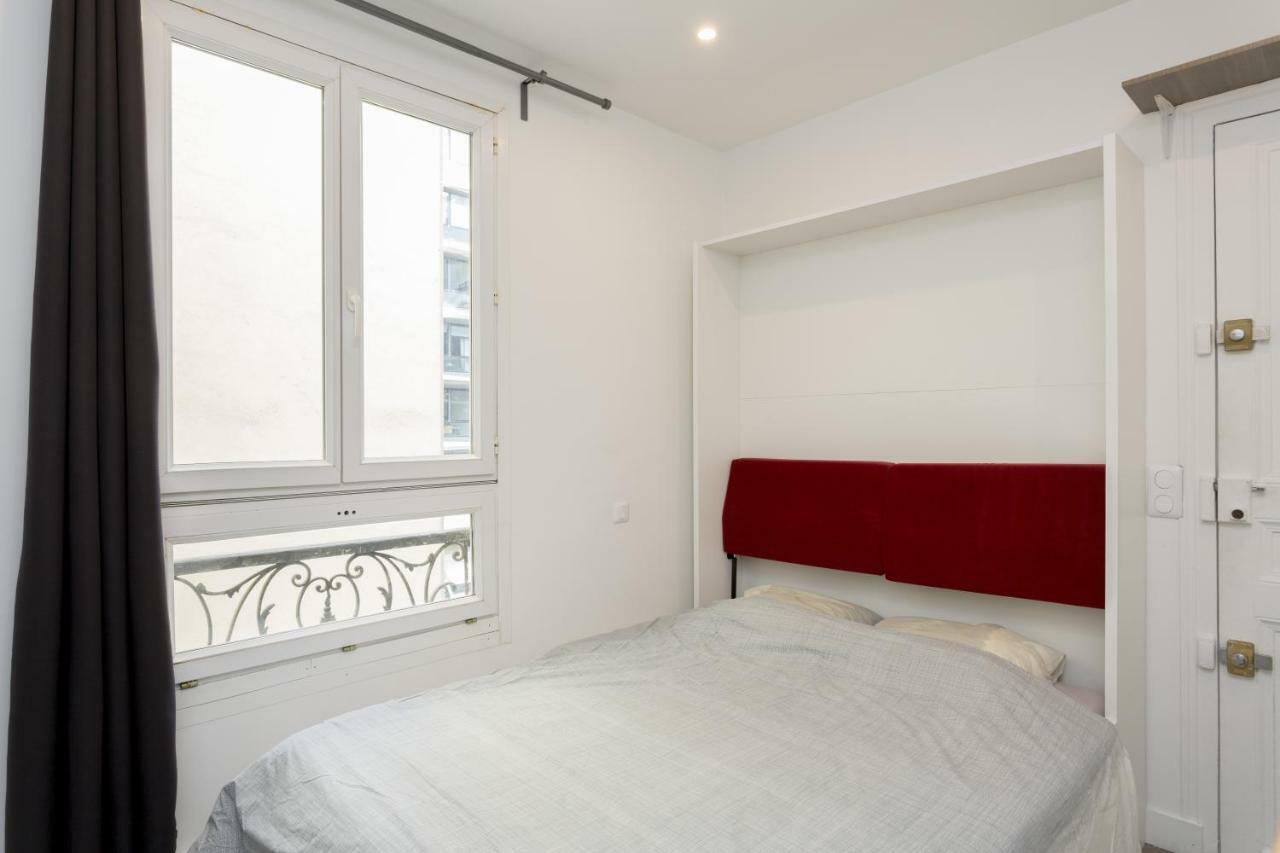 Studette De Charme Neuve Proche Invalides Apartman Párizs Kültér fotó